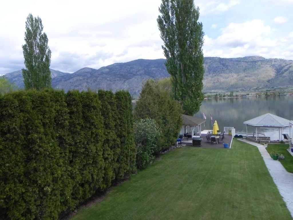 Destiny Beach Resort Osoyoos Rum bild