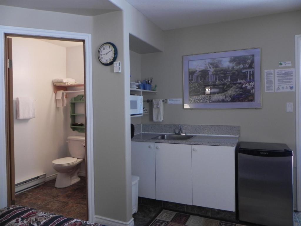 Destiny Beach Resort Osoyoos Rum bild