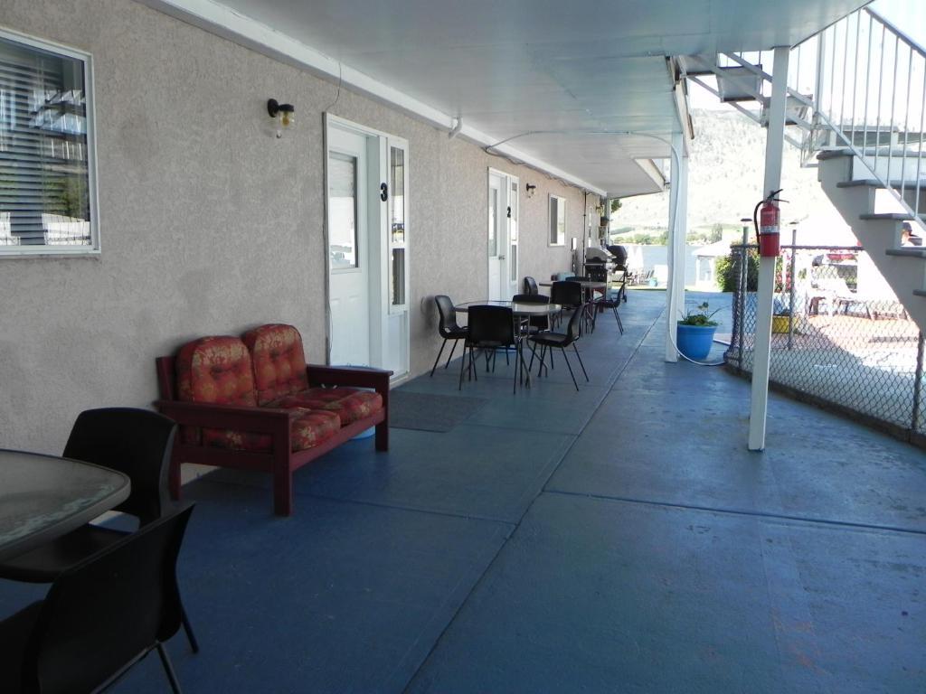 Destiny Beach Resort Osoyoos Exteriör bild